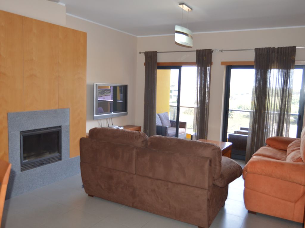 Modern 2-bedroom apartment in Quarteira rent