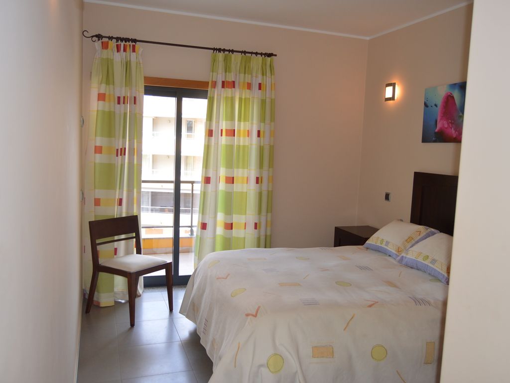 Modern 2-bedroom apartment in Quarteira rent