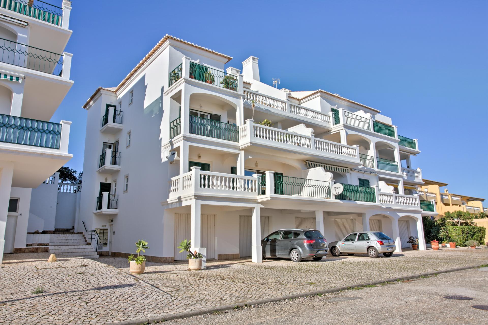 Light and spacious 2-bedroom apartment to Rent