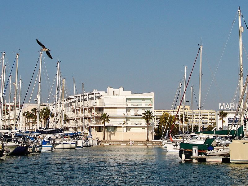 Penthouse unique location at Lagos marina to rent