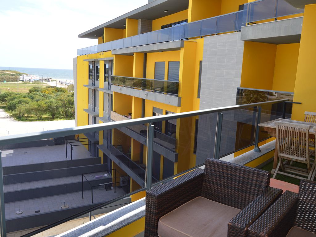 Modern 2-bedroom apartment in Quarteira rent