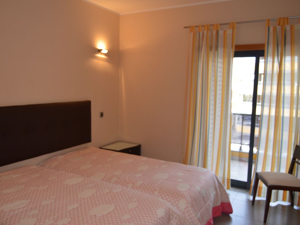 Modern 2-bedroom apartment in Quarteira rent