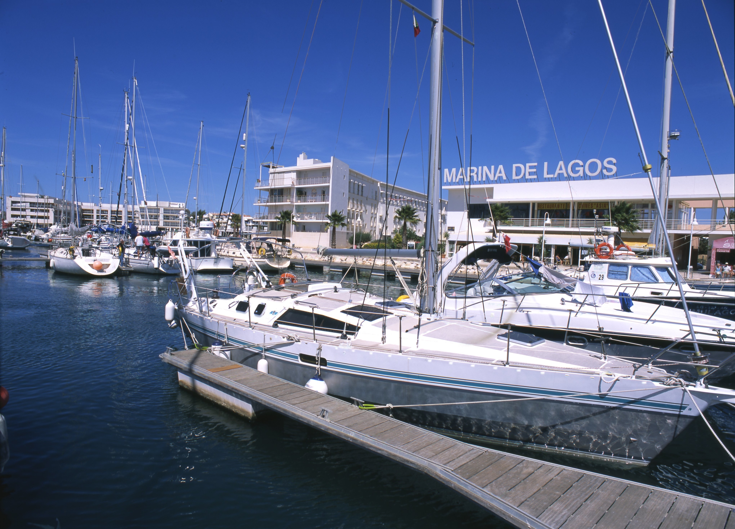 Penthouse unique location at Lagos marina to rent