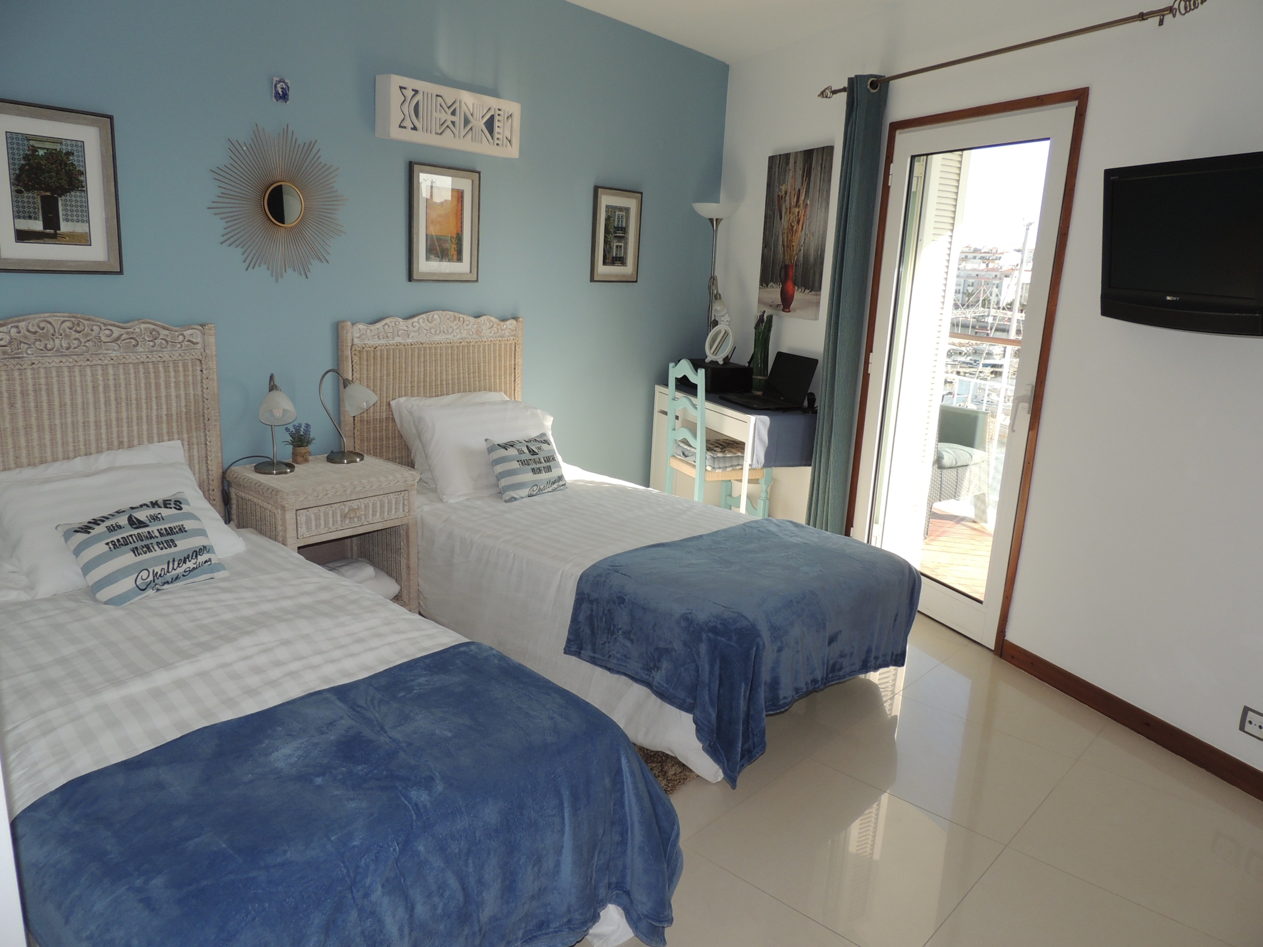 Penthouse unique location at Lagos marina to rent