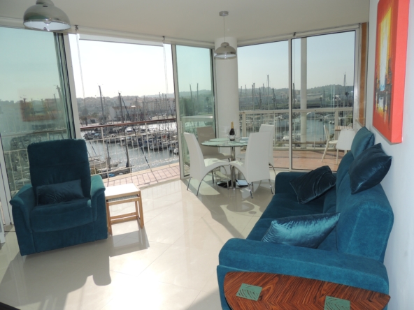 Penthouse unique location at Lagos marina to rent