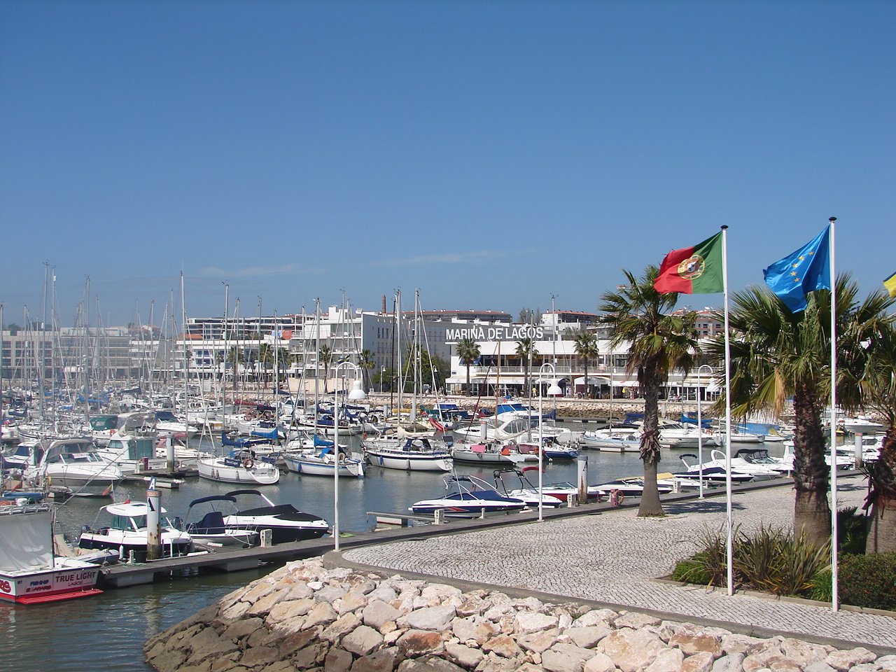 Fantastic 2-bedroom in the marina of Lagos to rent