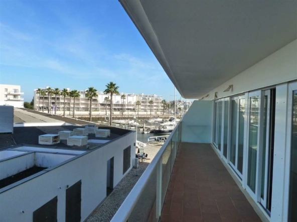 Fantastic 2-bedroom in the marina of Lagos