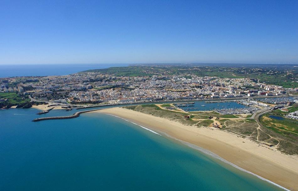 Luxury Lagos marina 2-bedroom apartment to rent