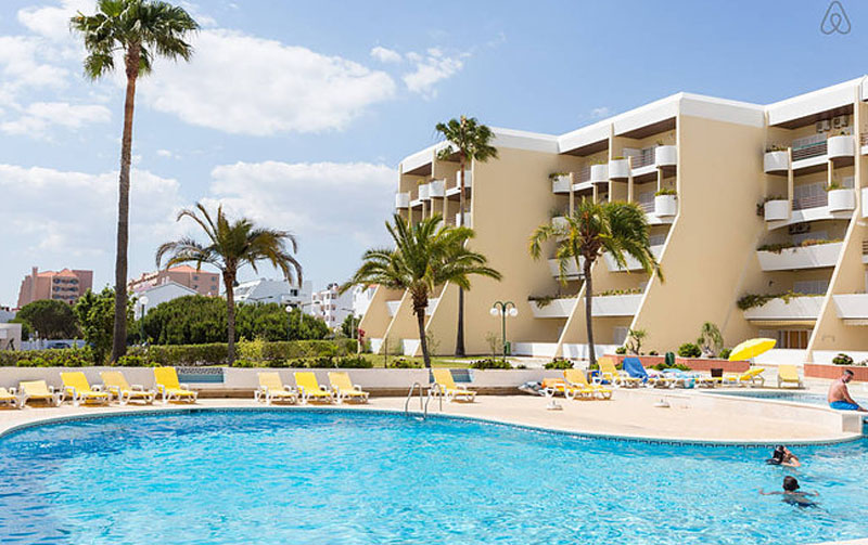 Spacious 1-bedroom apartment in Galé for rent