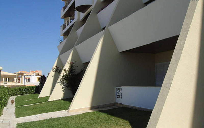 Spacious 1-bedroom apartment in Galé for rent