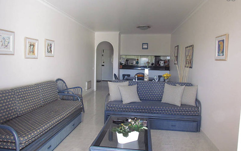 Spacious 1-bedroom apartment in Galé for rent