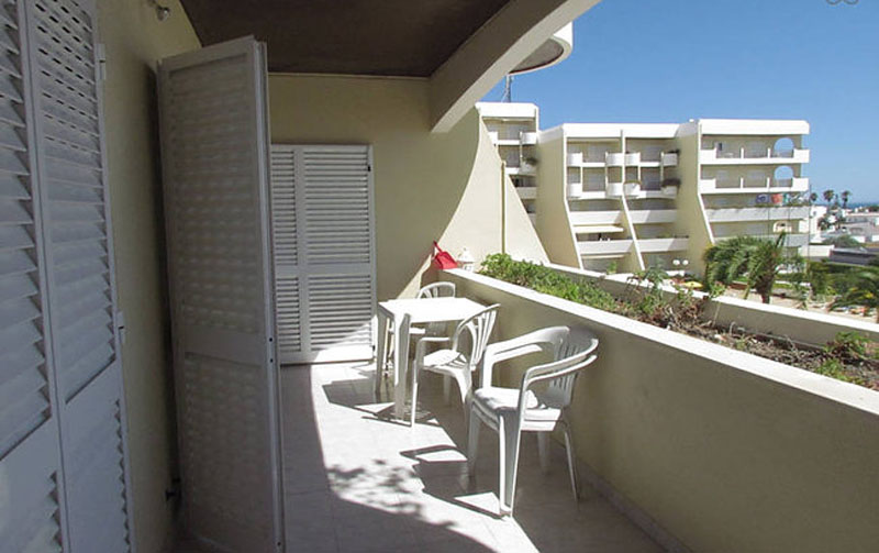 Confortable 1-Bedroom Apartment in Galé for rent