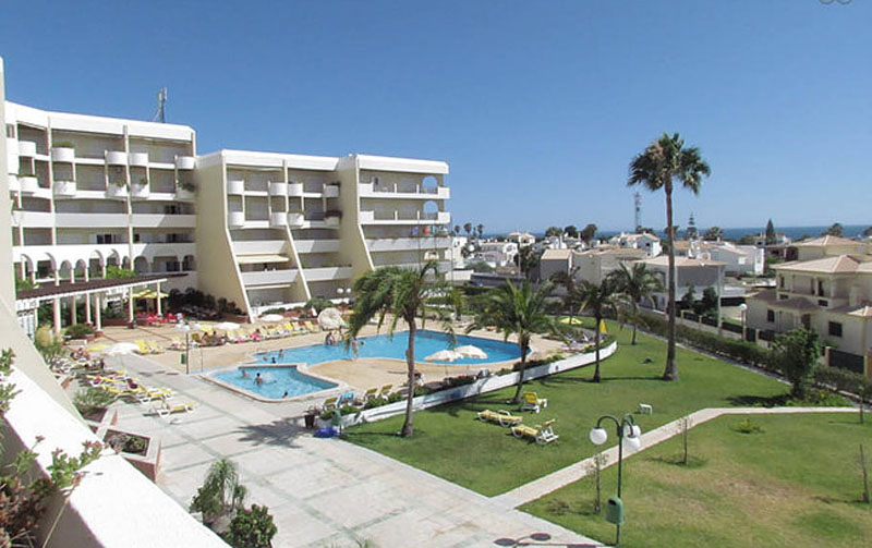 Confortable 1-Bedroom Apartment in Galé for rent