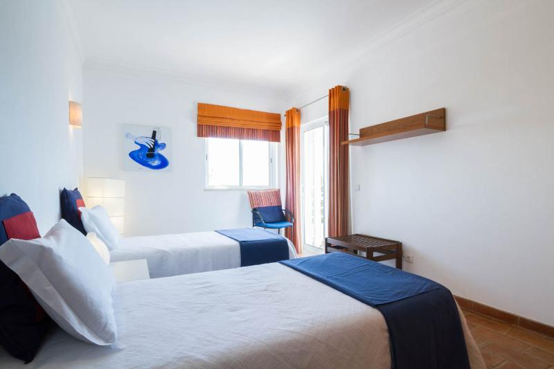 Excellent 4-bedroom detached villa in Alvor for rent