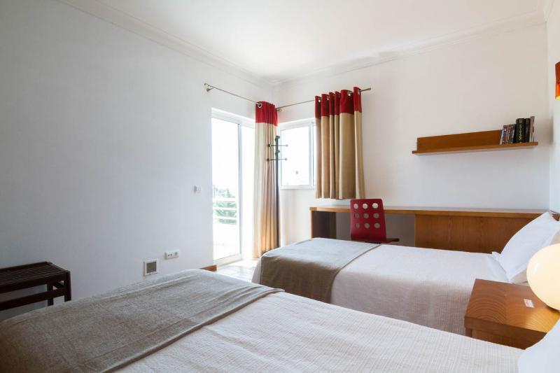 Excellent 4-bedroom detached villa in Alvor for rent