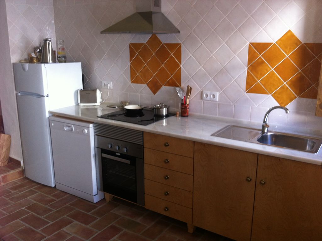 2-Bedroom Typical House Tavira Centre to rent