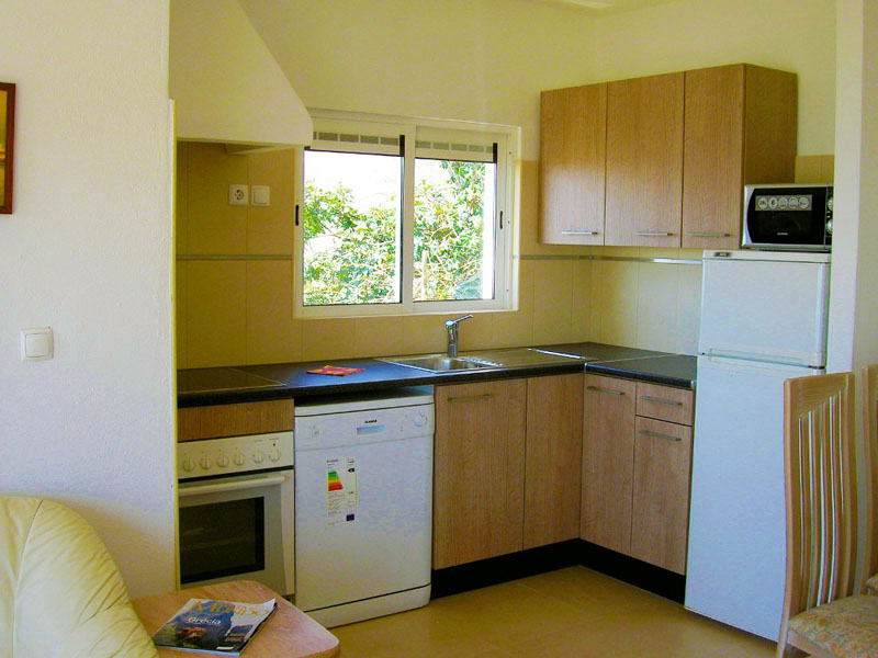 3-bedroom Apartment With Stunning Sea Views in salema for rent