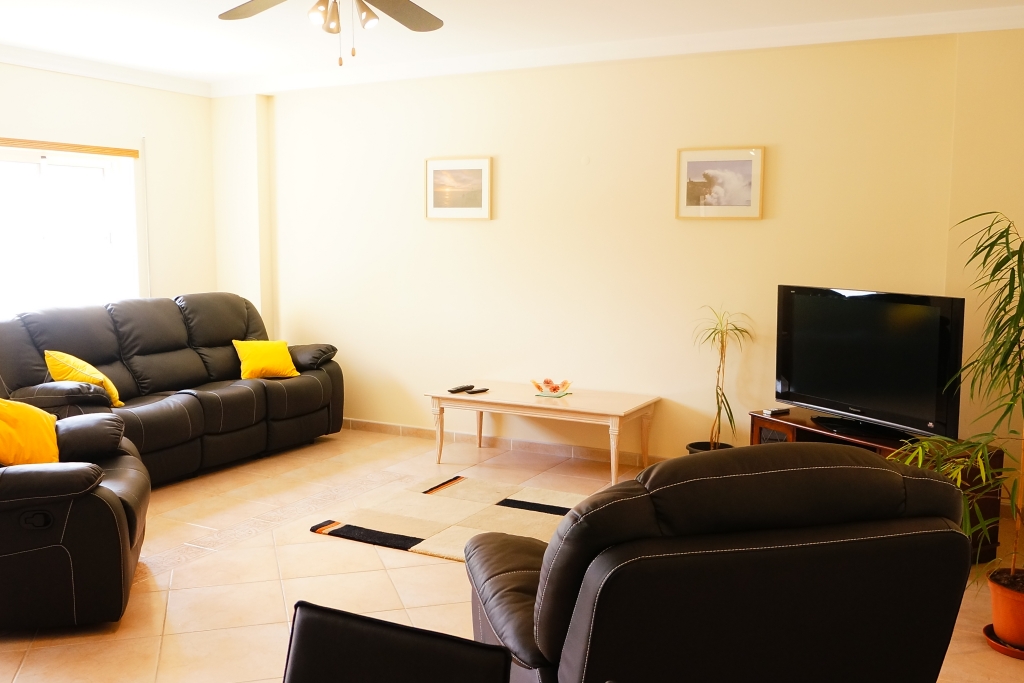 Contemporary 2-bedrooms apartment in Lagos to let