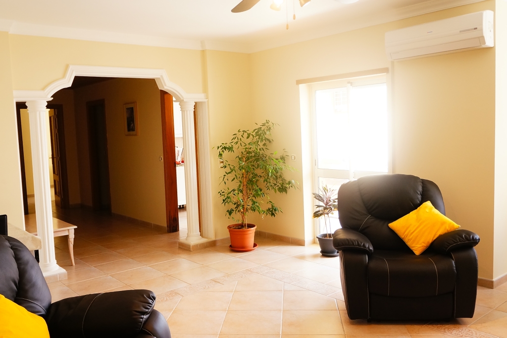 Contemporary 2-bedrooms apartment in Lagos to let