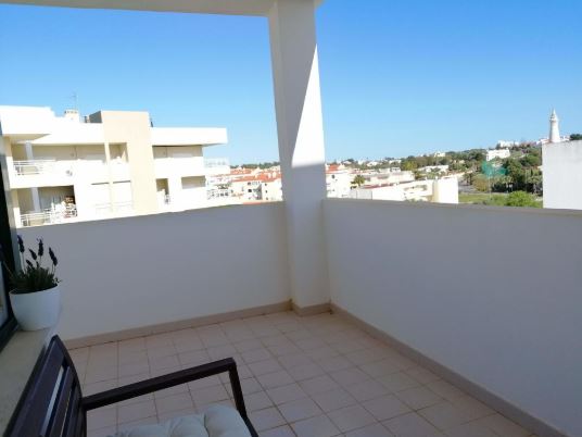 Large studio Apartment in Alvor to rent