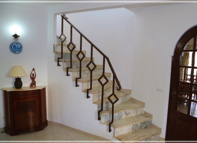 4-bedroom contemporary villa in Carvoeiro to rent