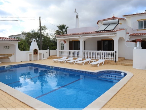 4-bedroom contemporary villa in Carvoeiro to rent