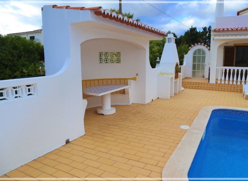 4-bedroom contemporary villa in Carvoeiro to rent