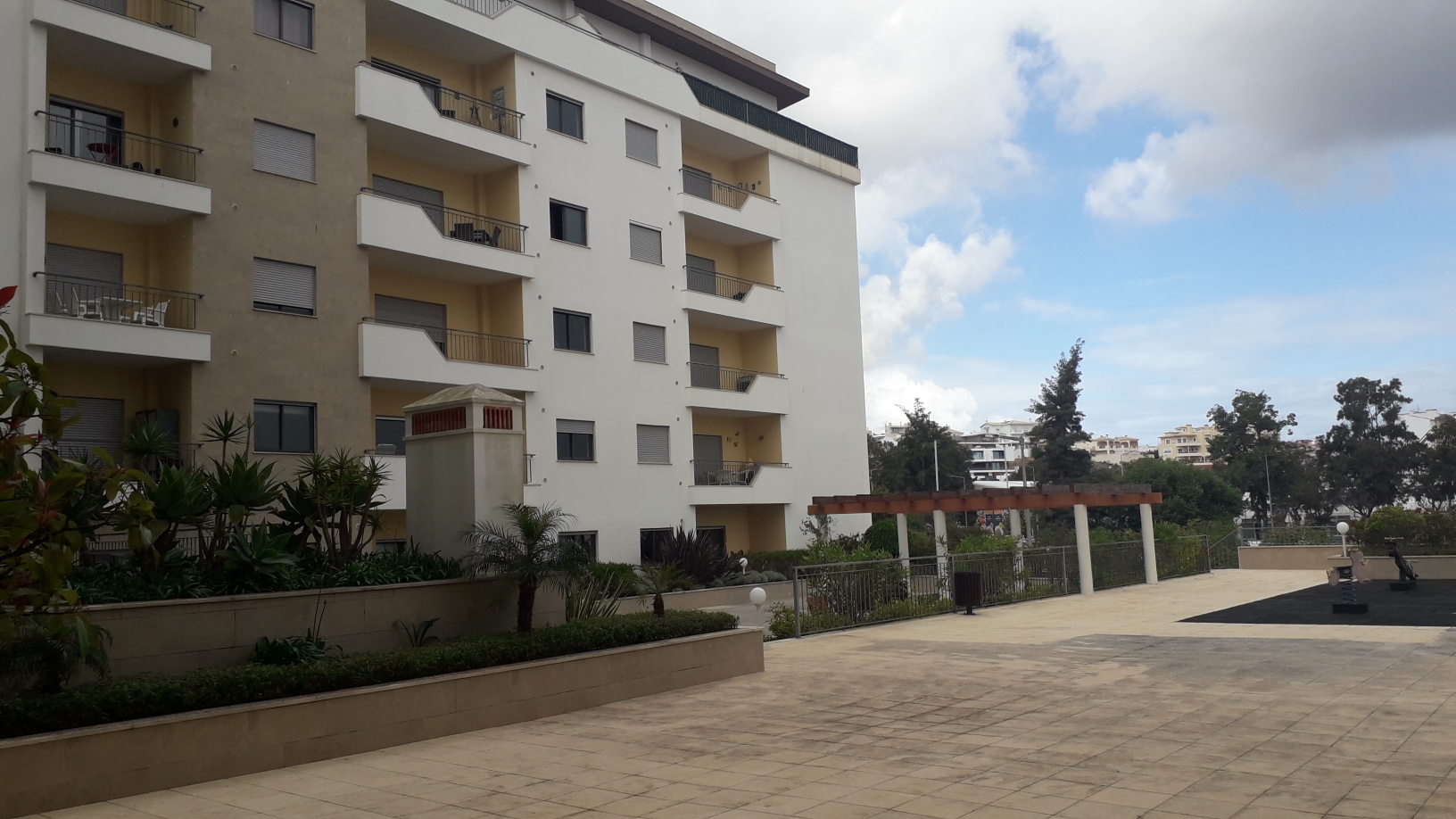 central-location-3-bedroom-apartment-in-lagos to rent