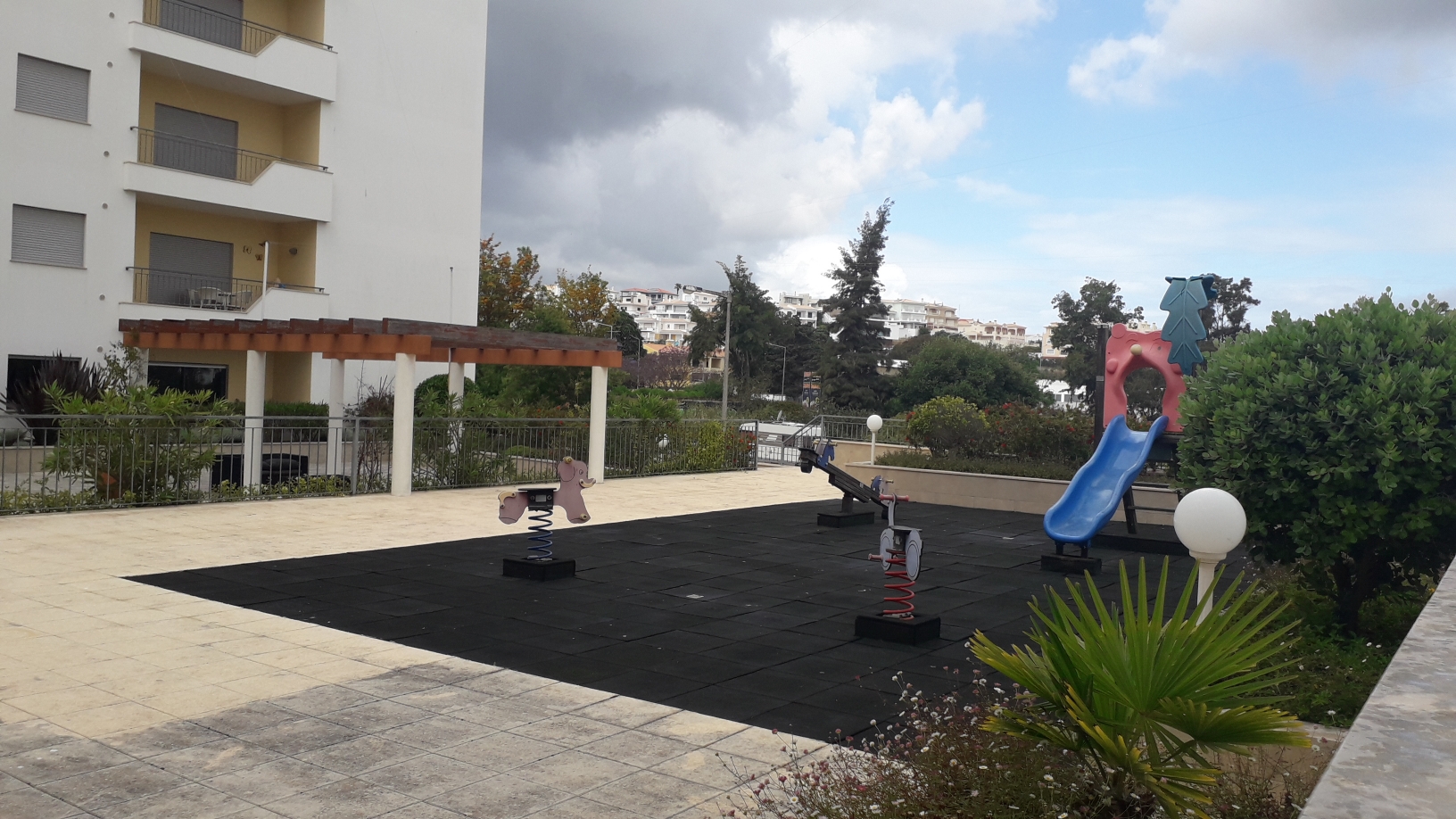 central-location-3-bedroom-apartment-in-lagos to rent