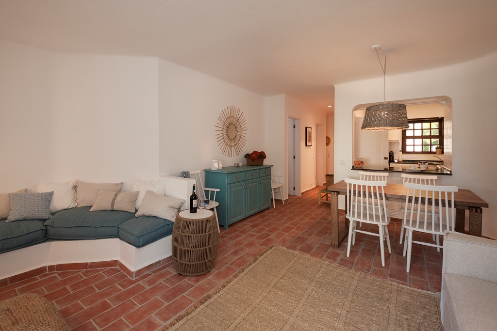 Beautiful 2-bedroom apartment in Albufeira resort to rent