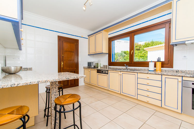 Stunning 4-Bedroom Townhouse Great Views for rent