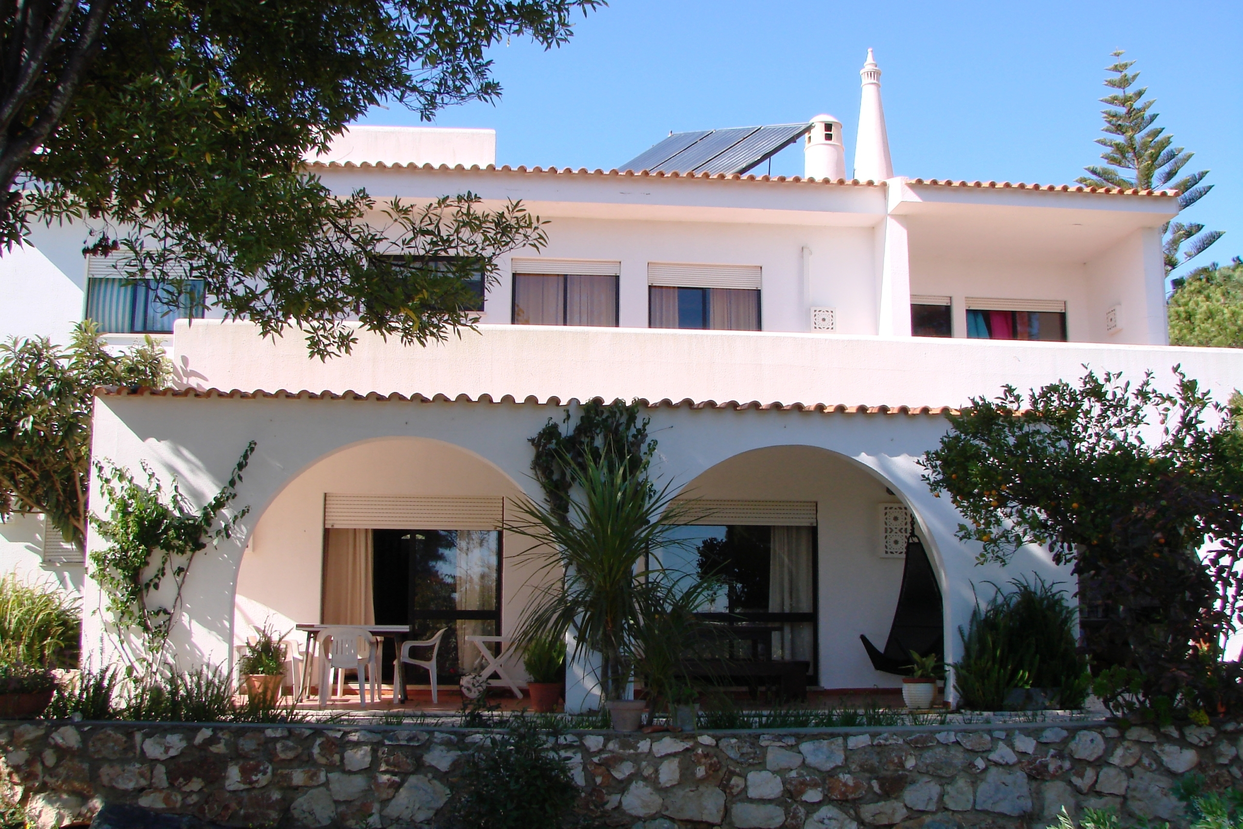 Spacious 5-bedrooms villa located in Alvor for rent