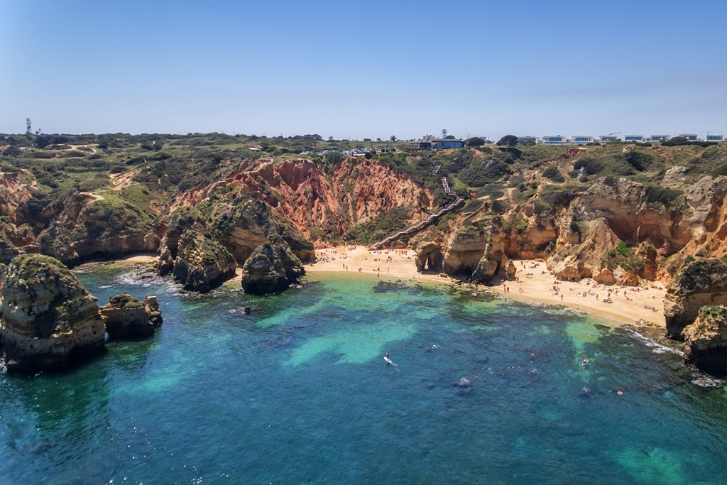 Newly refurbished 2-bedroom apartment in Lagos to rent