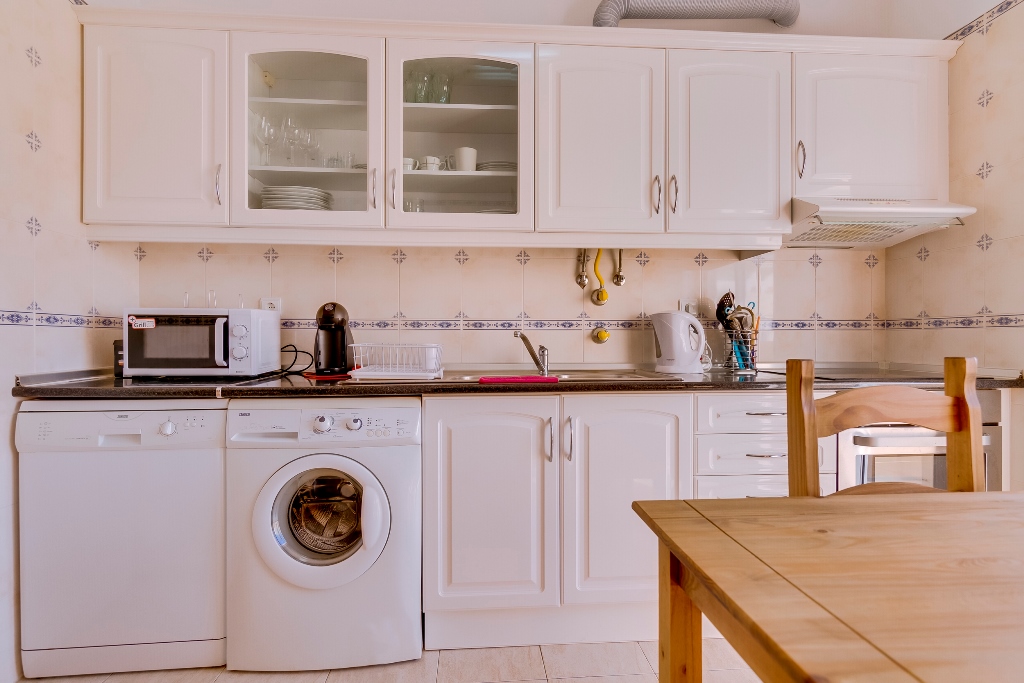 Lovely Spacious 2-bedroom apartment in Quarteira to rent