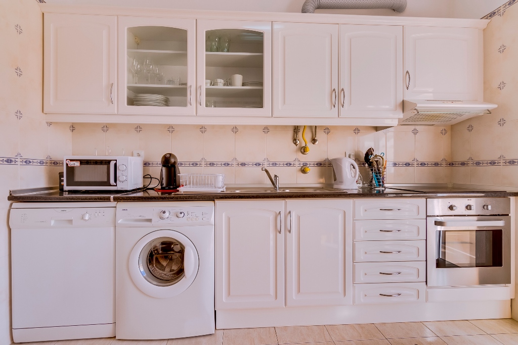 Lovely Spacious 2-bedroom apartment in Quarteira to rent