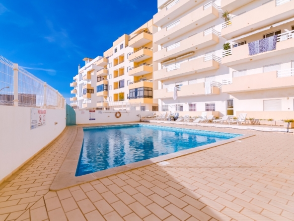 Lovely Spacious 2-bedroom apartment in Quarteira to rent