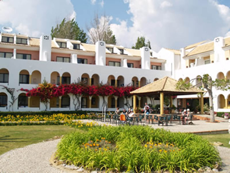 Tastefully Furnished Studio