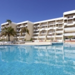 1-bedroom apartment with pool and sea view in Galé to rent