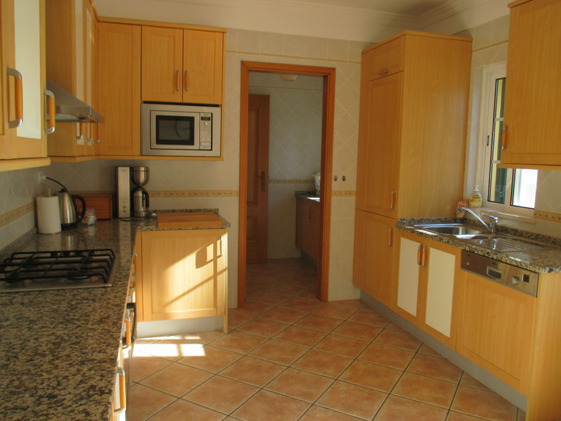 Spacious Townhouse Paderne for rent