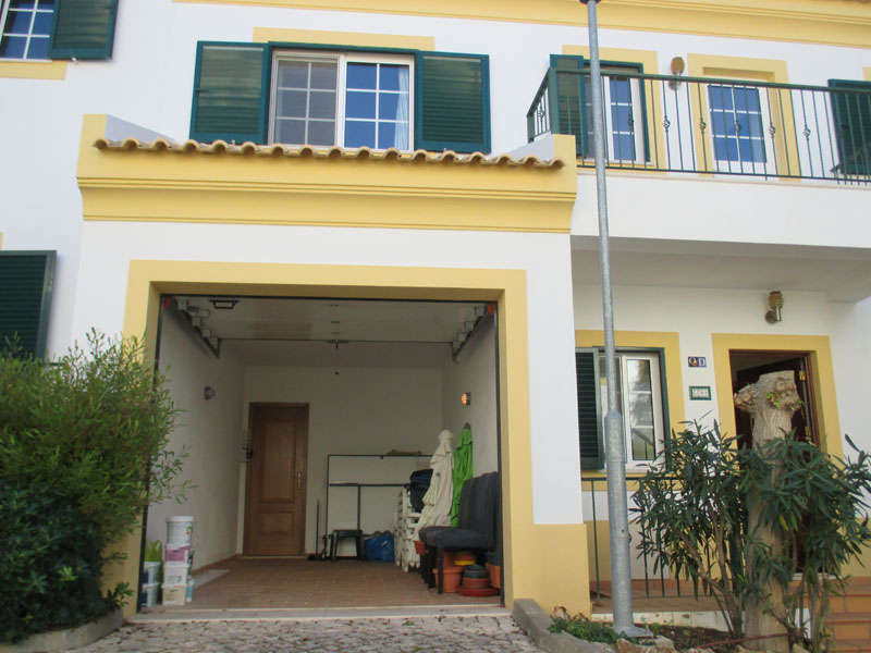 Spacious Townhouse Paderne for rent
