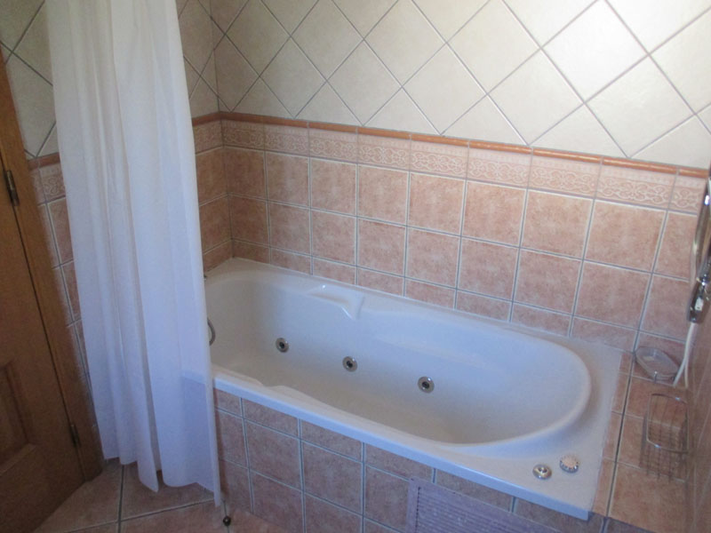 Spacious Townhouse Paderne for rent