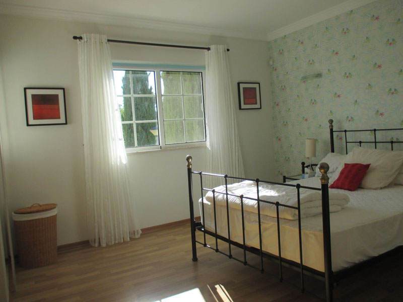 Spacious Townhouse Paderne for rent