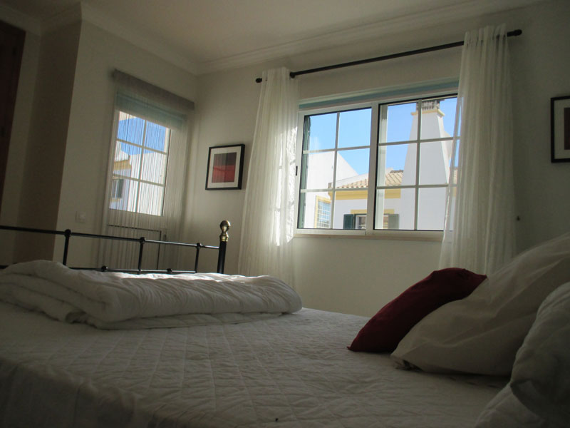 Spacious Townhouse Paderne for rent