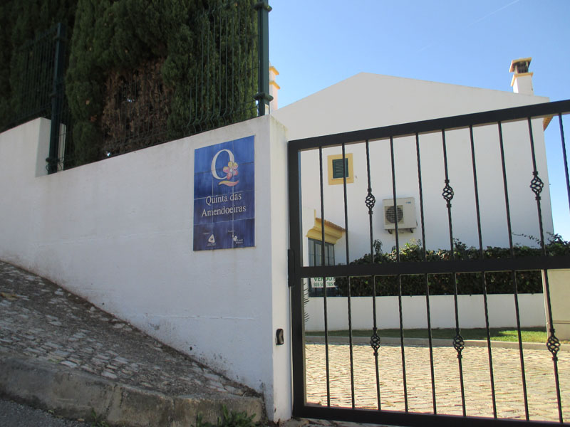 Spacious Townhouse Paderne for rent