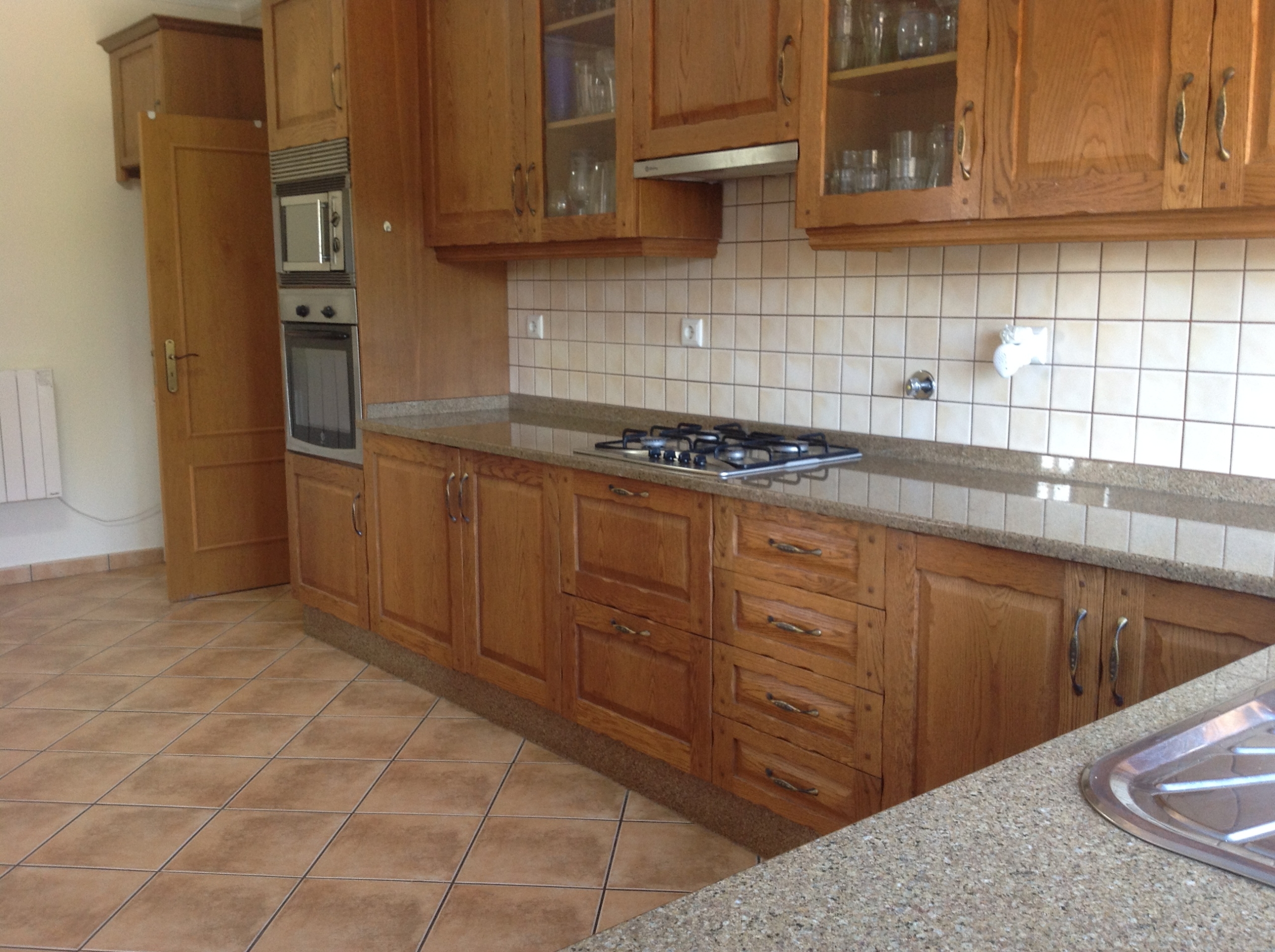 Fantastic 4-bedroom villa in countryside location to rent