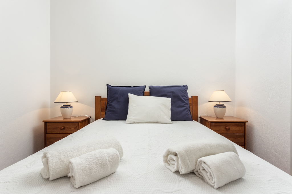 Newly refurbished 2-bedroom apartment in Lagos to rent