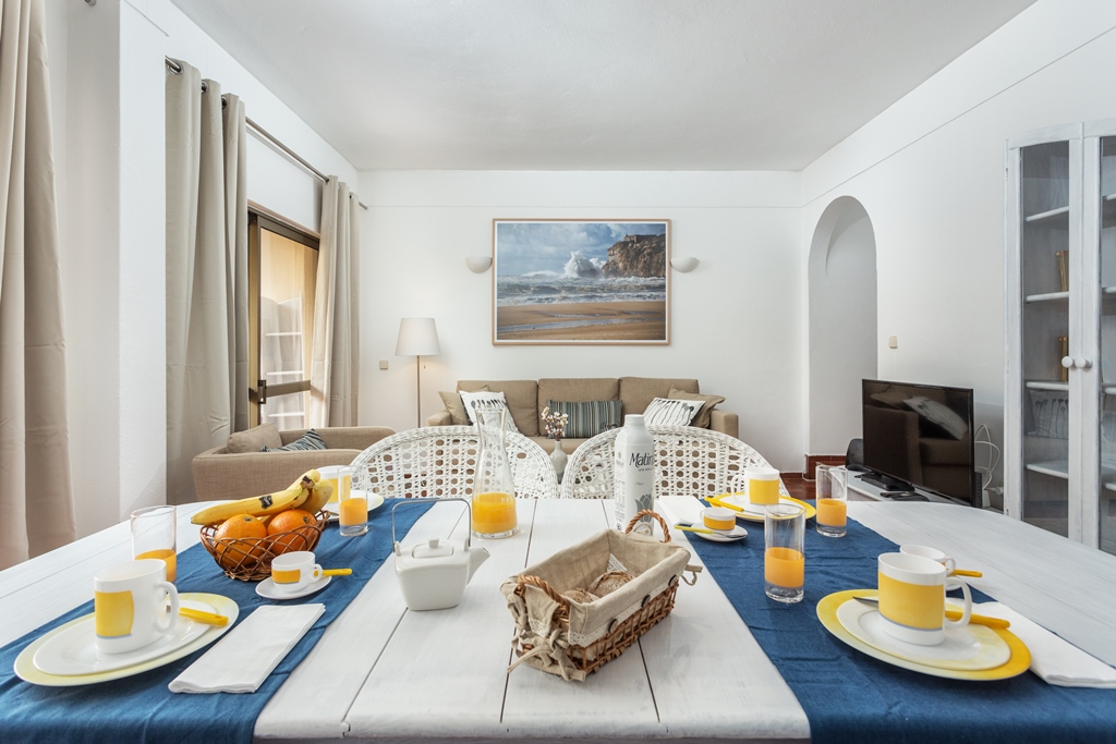 Newly refurbished 2-bedroom apartment in Lagos to rent