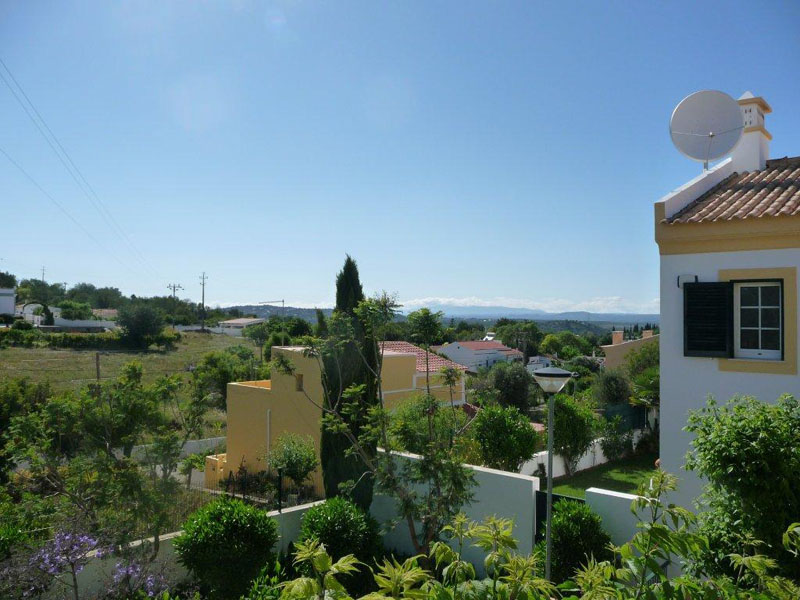 Spacious Townhouse Paderne for rent