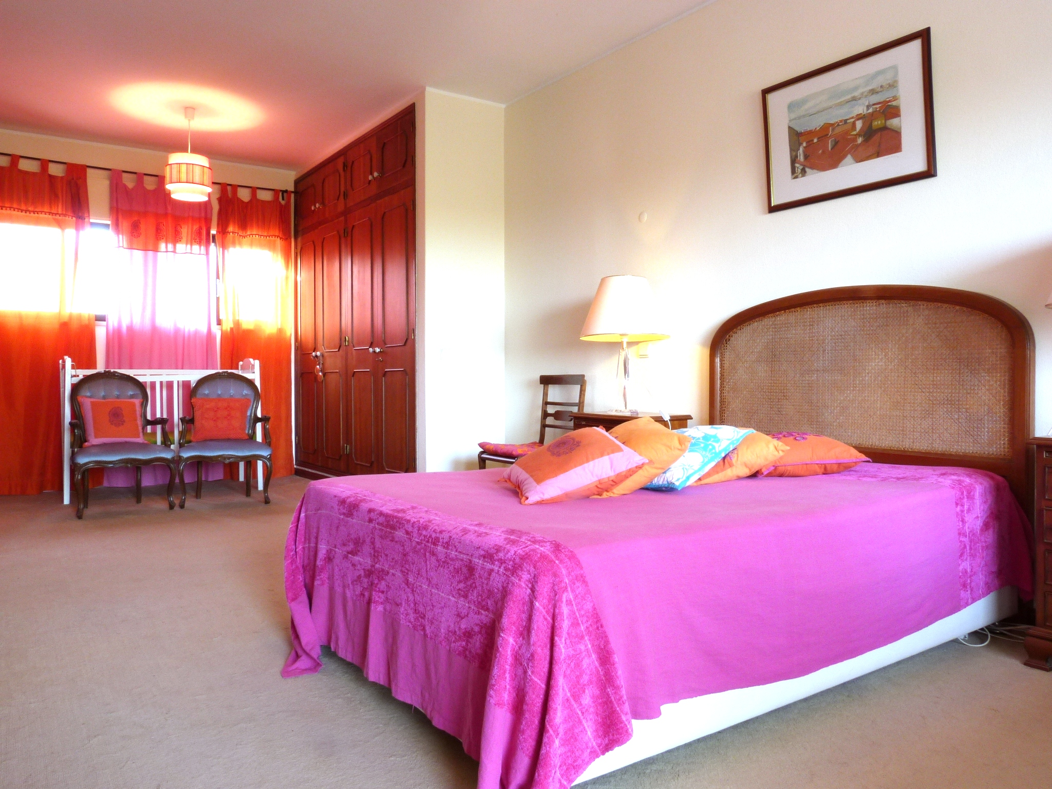 Spacious 5-bedrooms villa located in Alvor for rent