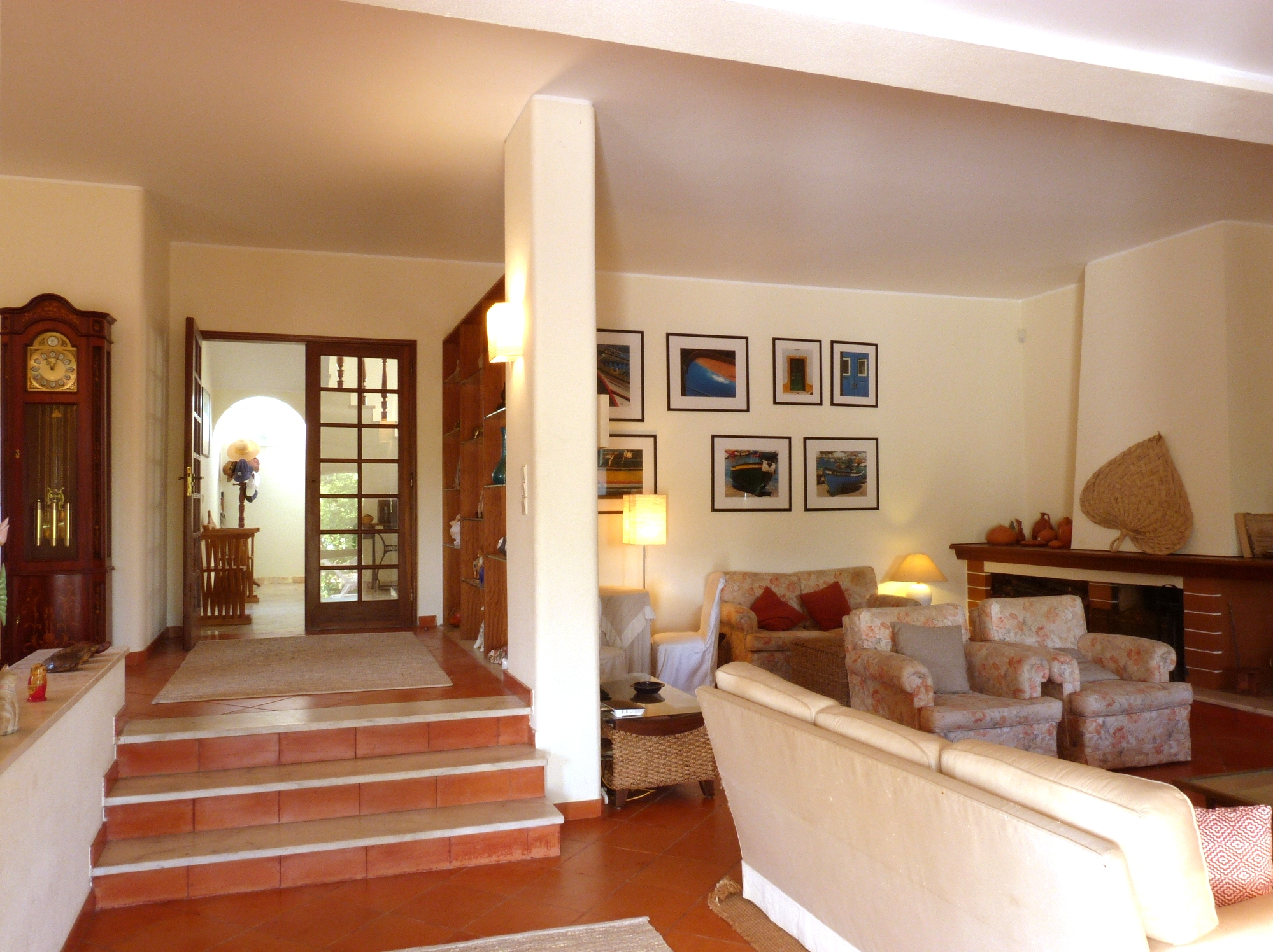 Spacious 5-bedrooms villa located in Alvor for rent